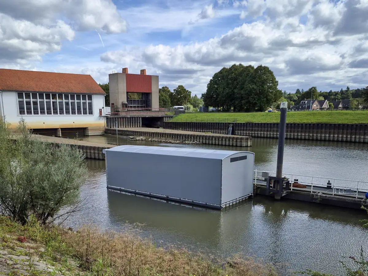 Bootoverkapping voor Rijkswaterstaat in Eefde
