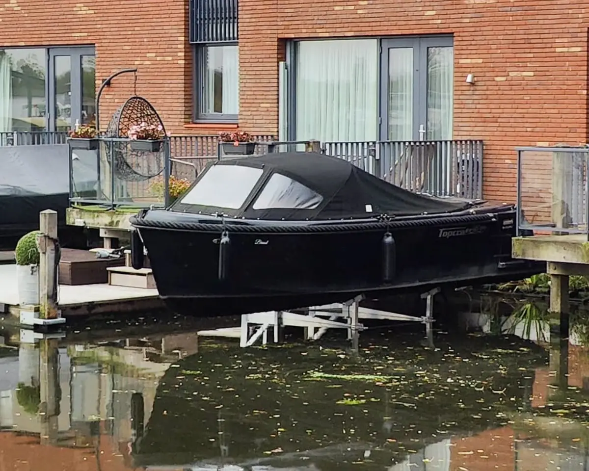 Bootlift, project Kadelift met verlengd terras in Haarlem – 1.000 kg hefvermogen – foto 1