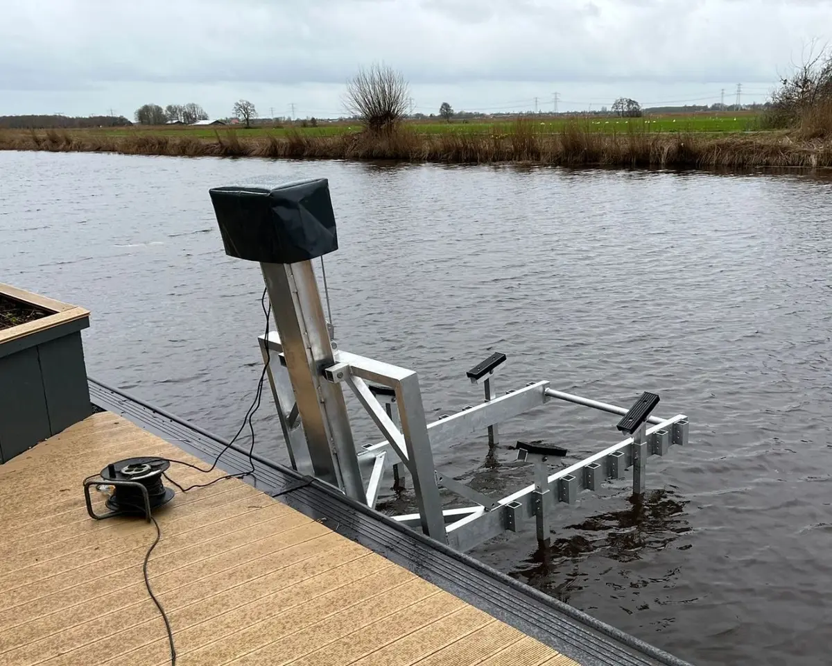 Nieuwe stempels voor een kadelift in Heerenveen