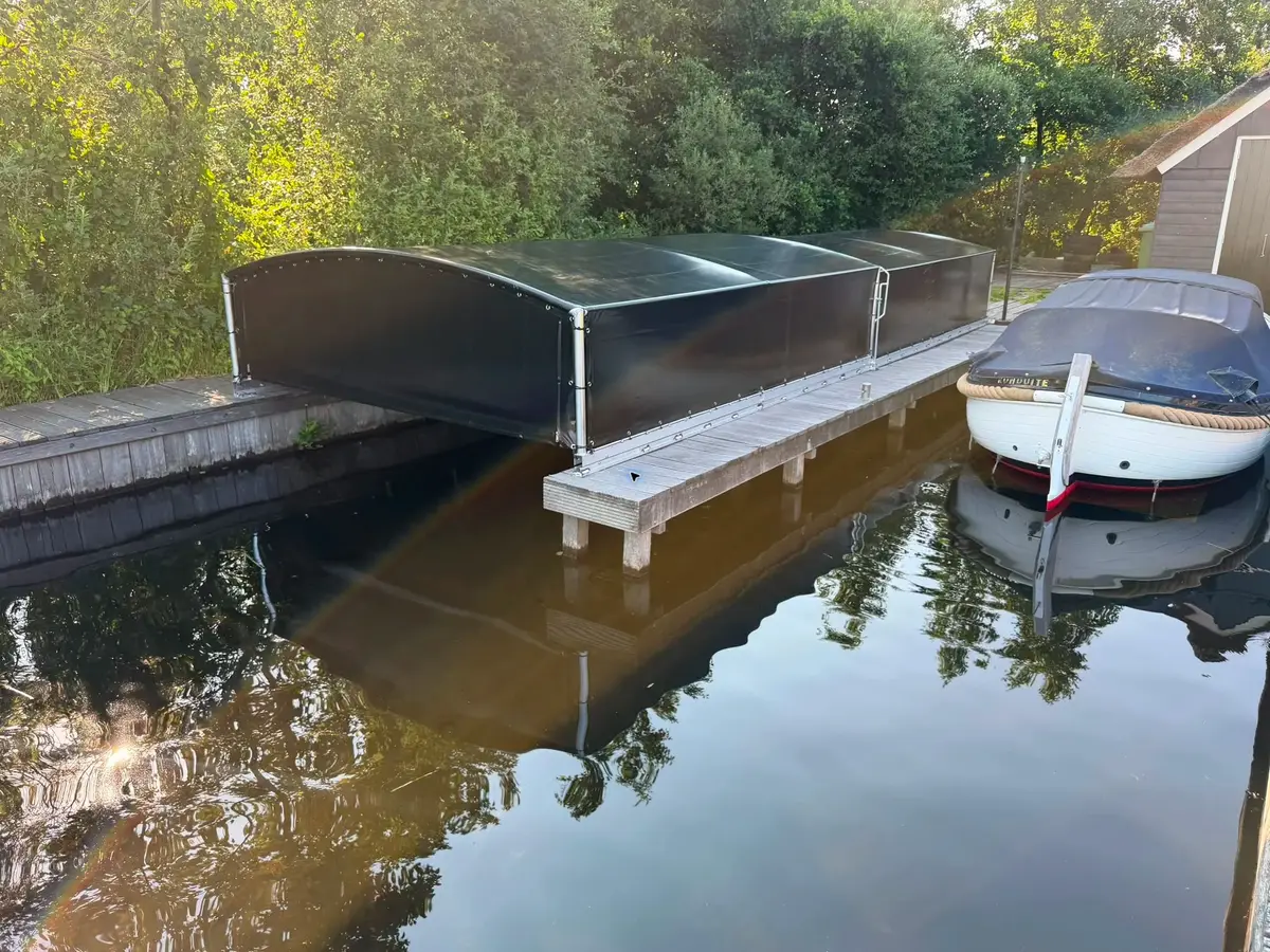 Bootoverkapping Wal-Wal in Wanneperveen – 8 x 2,8 meter