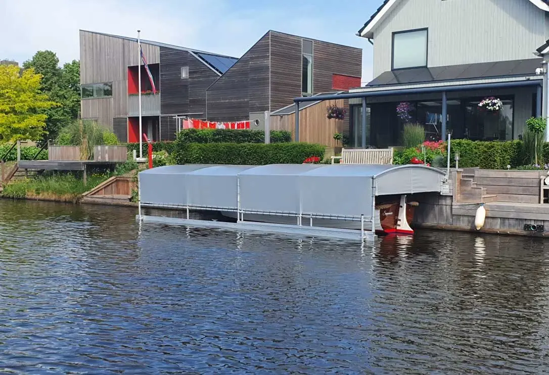Bootoverkapping, project Bootoverkapping Wal-Drijf in Sappemeer – 8 x 3 meter – foto 1