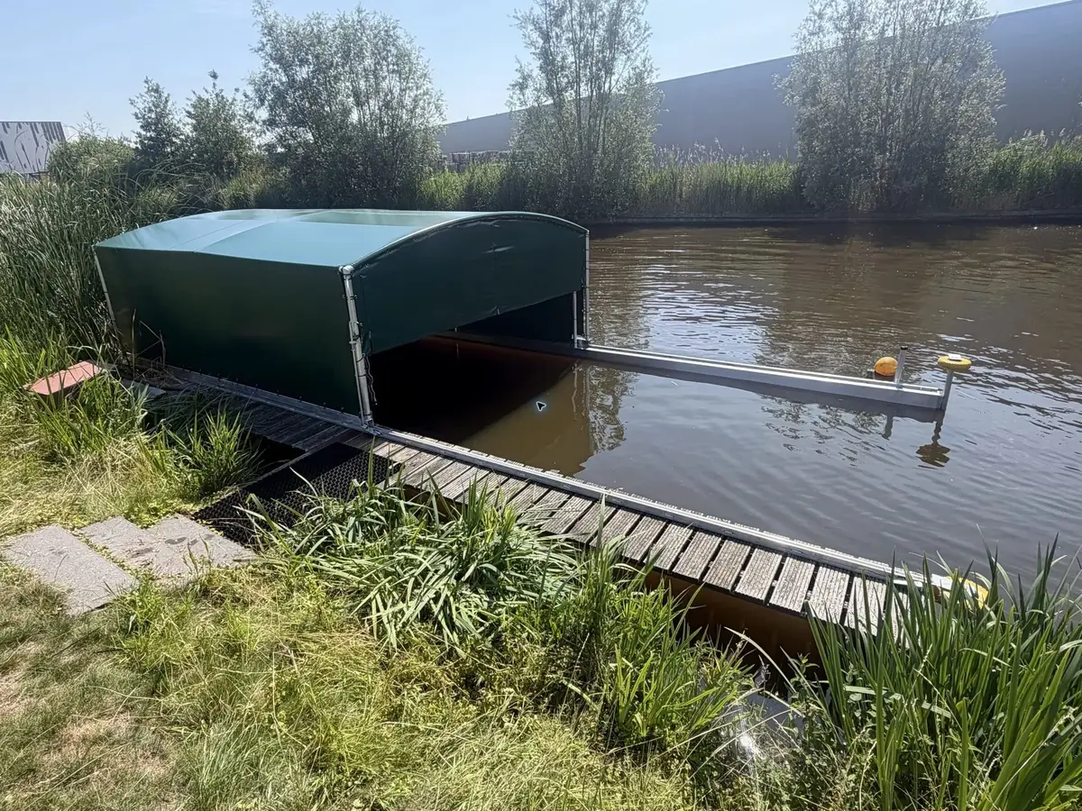 Bootoverkapping, project Bootoverkapping Wal-Drijf met schuifsysteem in Vinkeveen